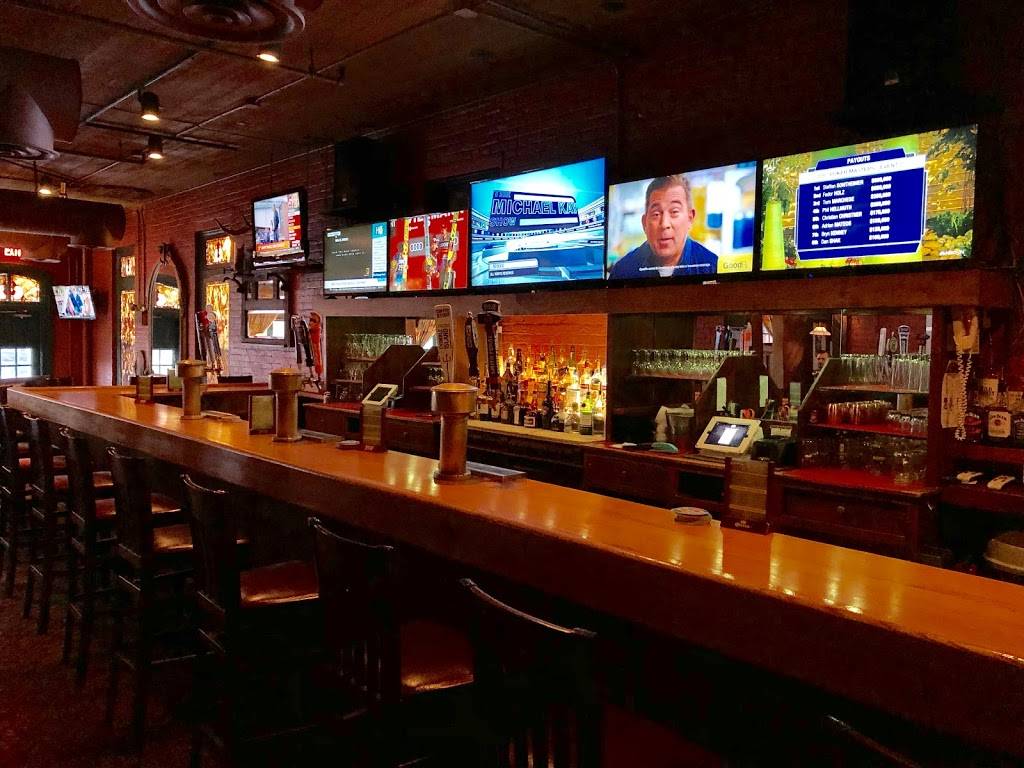 Two Steps Downtown Grille | restaurant | 5 Ives St, Danbury, CT 06810, USA | 2037940032 OR +1 203-794-0032