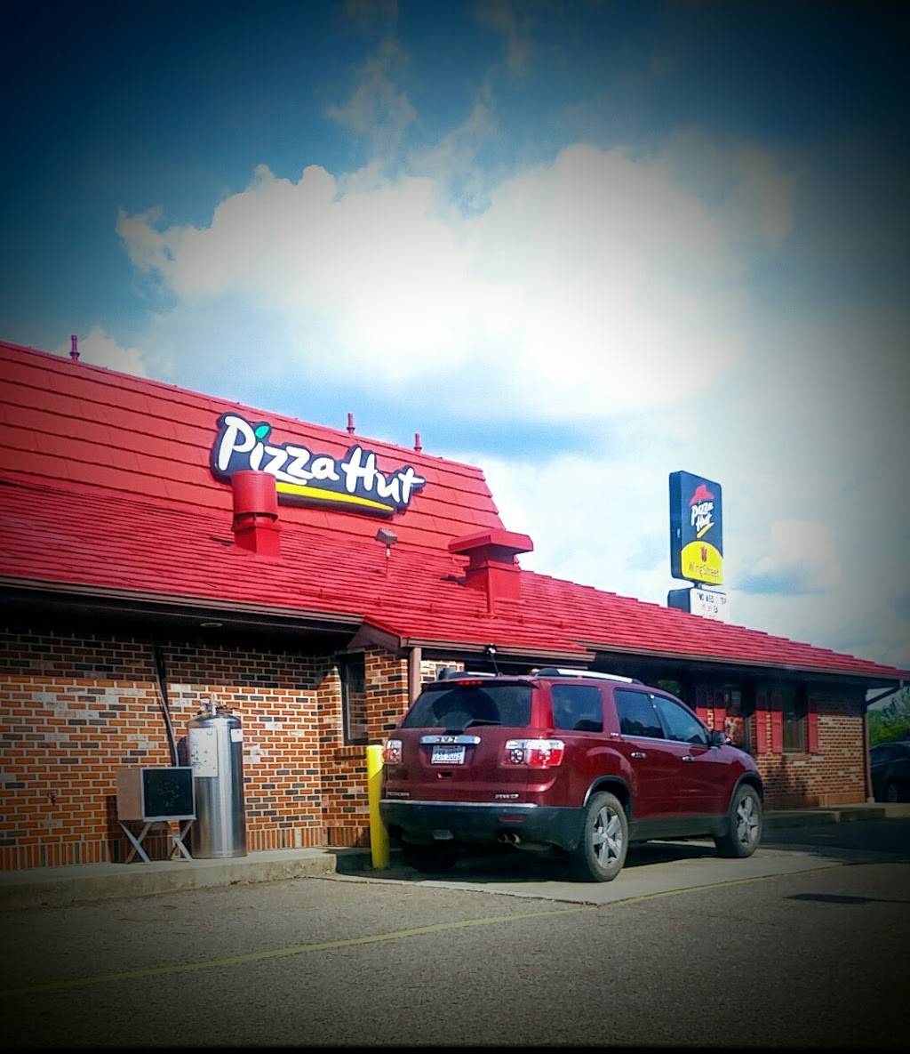 Pizza Hut | restaurant | 361 Edgebrook Rd NE, Bolivar, OH 44612, USA | 3308741087 OR +1 330-874-1087