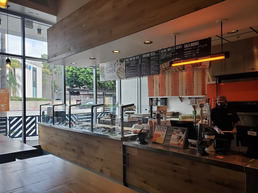 Blaze Pizza | restaurant | 6290 Sunset Blvd #1B, Hollywood, CA 90028, USA | 6265382235 OR +1 626-538-2235