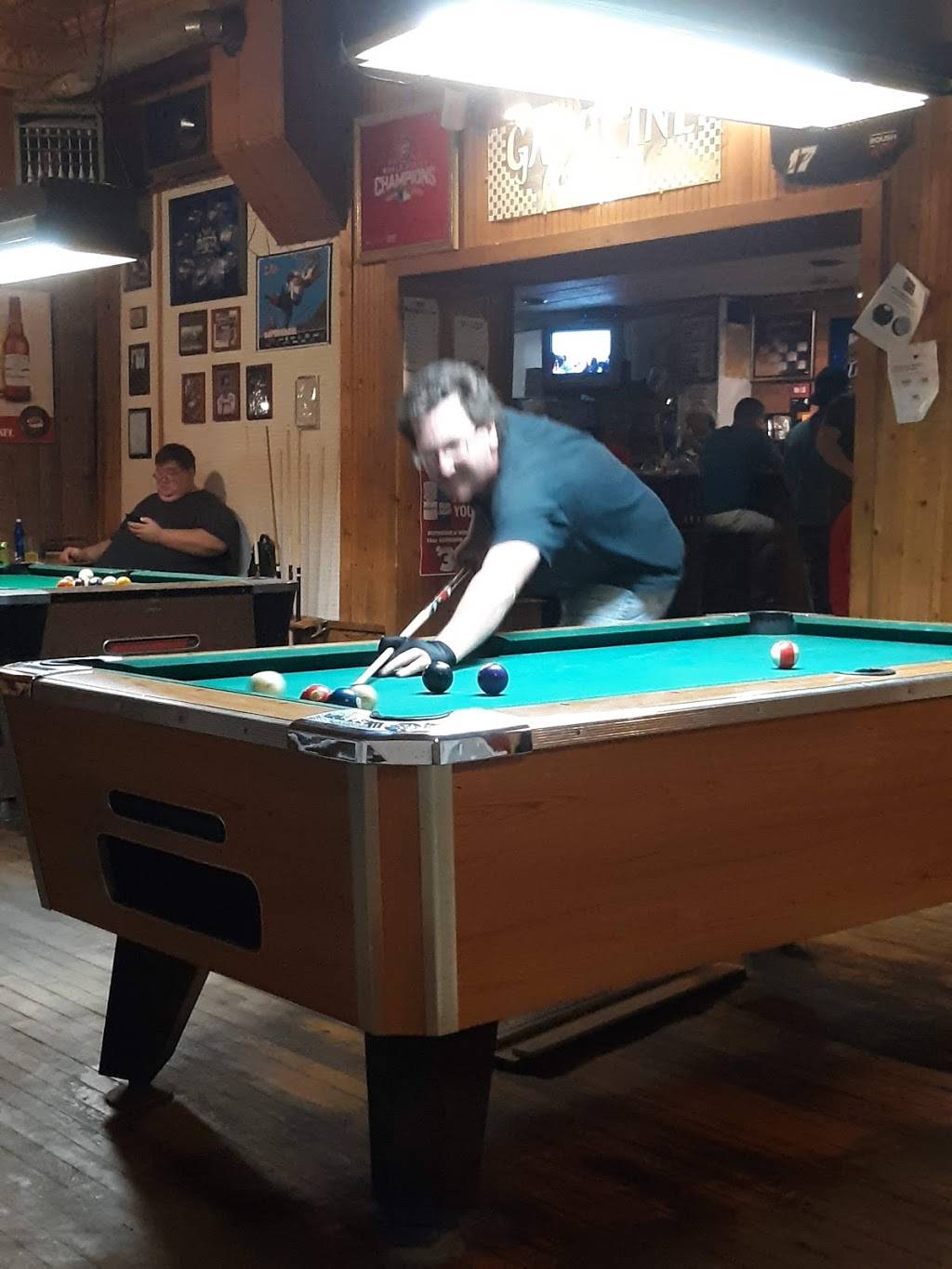 The Alley Bar & Grill | restaurant | 223 S James St, Ludington, MI 49431, USA | 2318431682 OR +1 231-843-1682