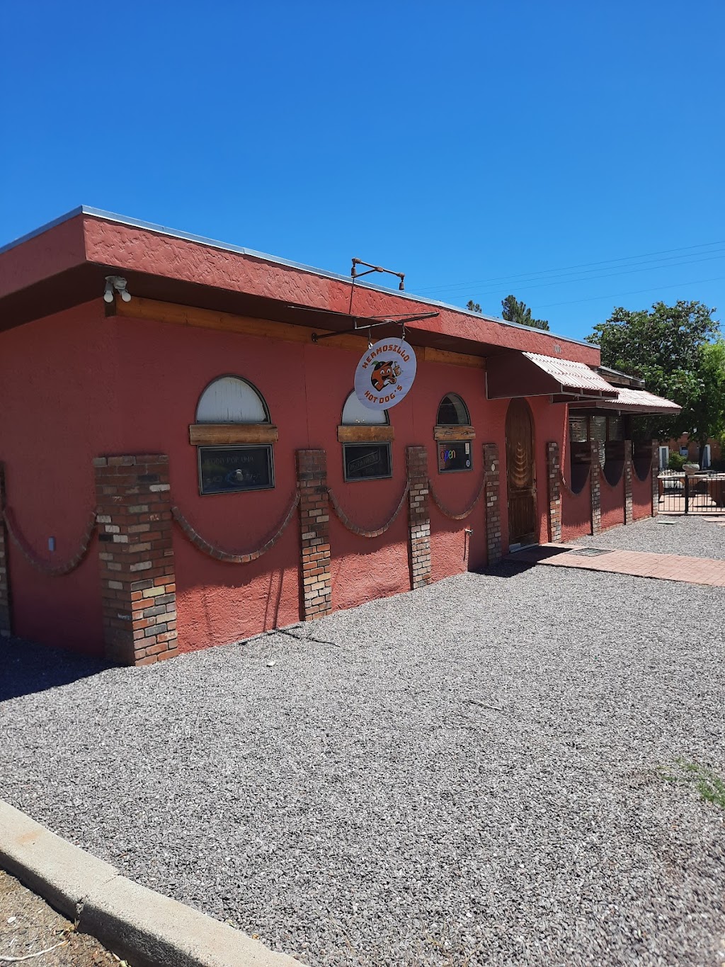 HERMOSILLO HOTDOGS | restaurant | 1000 Main St, Clarkdale, AZ 86324, USA | 9288211109 OR +1 928-821-1109