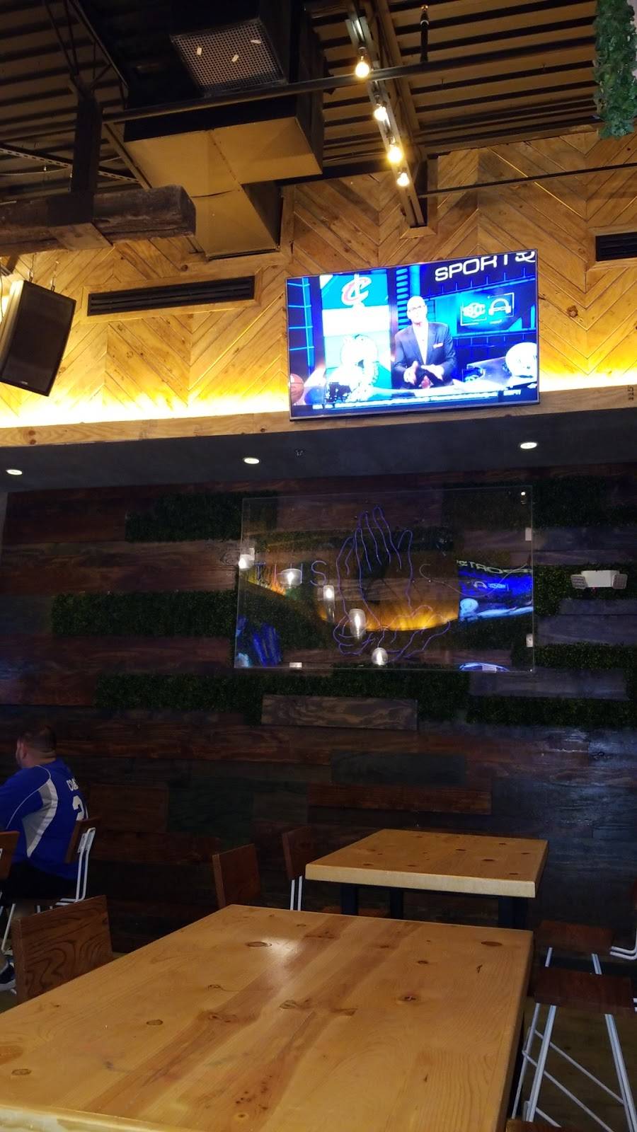 Born TX Raised | restaurant | 2106 N Zaragoza Rd, El Paso, TX 79936, USA | 9159961066 OR +1 915-996-1066