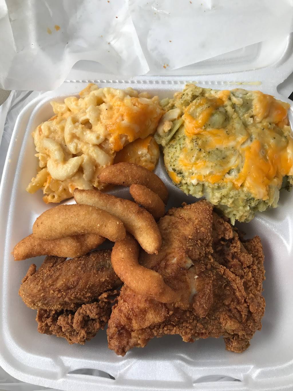 RJs Famous Chicken, BBQ & Ribs | restaurant | 2518 S Memorial Dr, Greenville, NC 27834, USA | 2527589991 OR +1 252-758-9991