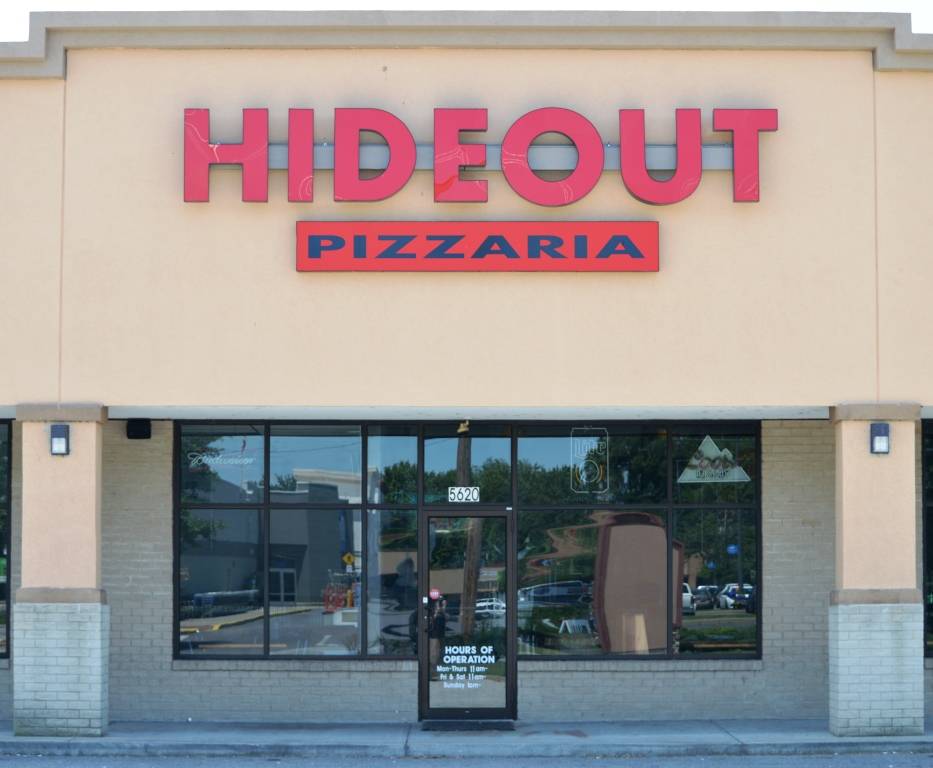 Hideout Pizzaria | restaurant | 5620 Barrett Ln, Louisville, KY 40272, USA | 5027423145 OR +1 502-742-3145