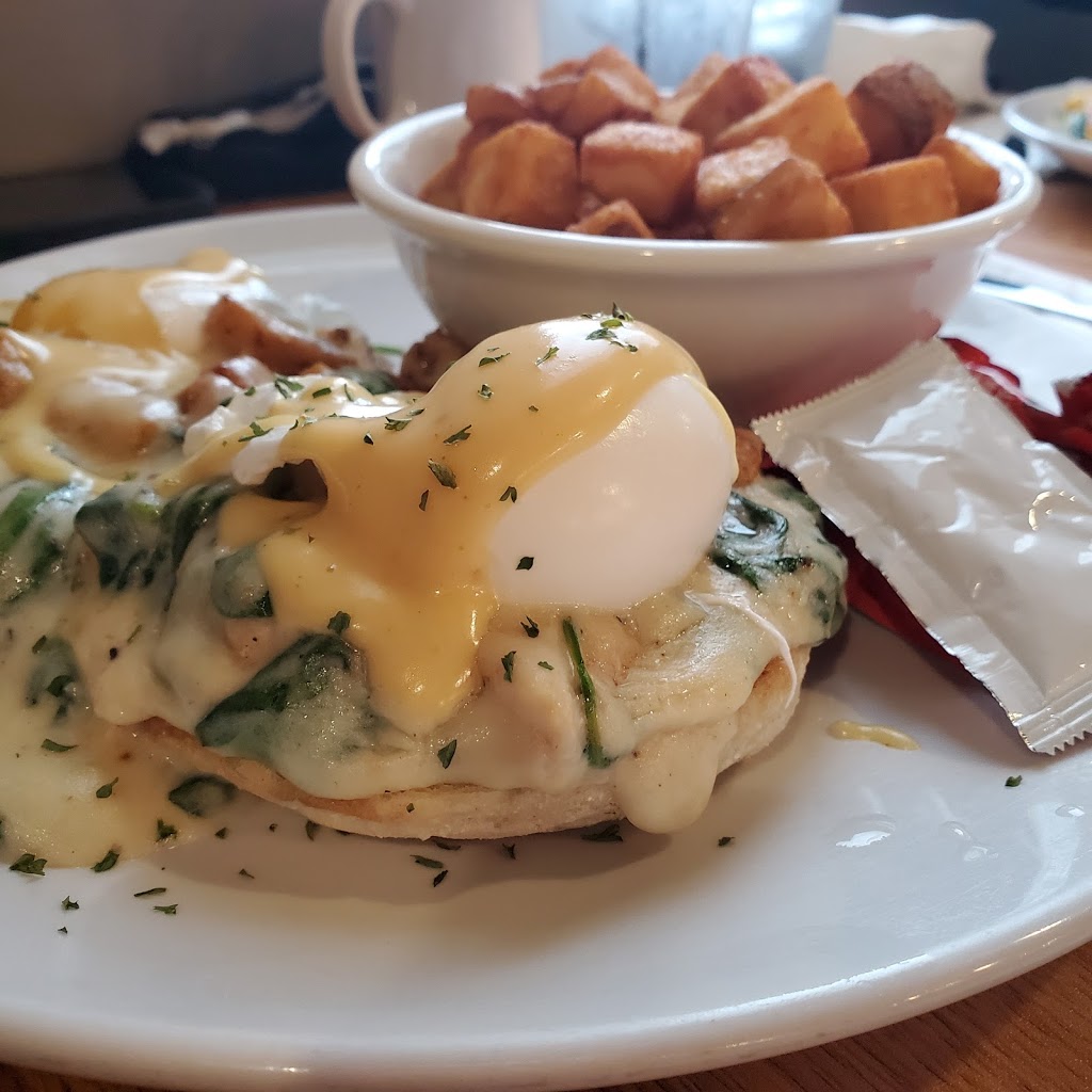 Brick & Spoon- I65 | restaurant | 3662 Airport Blvd # A, Mobile, AL 36608, USA | 2513788378 OR +1 251-378-8378