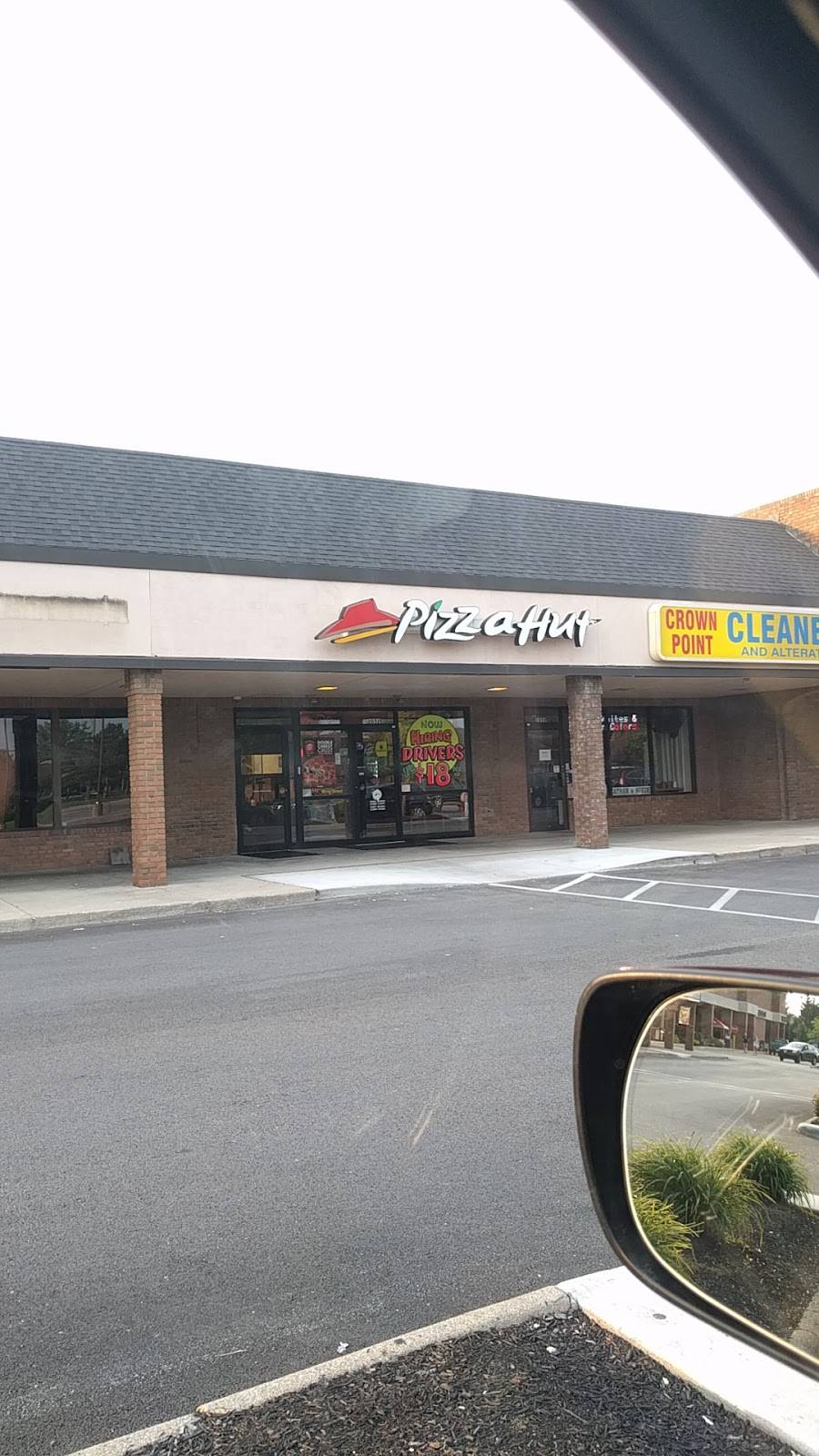 Pizza Hut | restaurant | 2052 Crown Plaza Dr #7, Columbus, OH 43235, USA | 6144594862 OR +1 614-459-4862