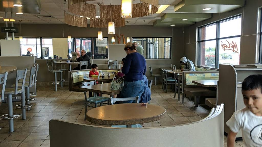 McDonalds | cafe | 1733 Alameda St, Compton, CA 90220, USA | 3106698802 OR +1 310-669-8802
