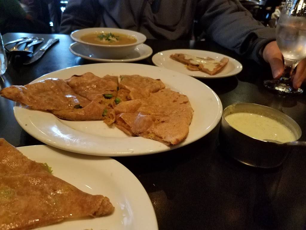 The Oven | restaurant | 101 Pioneer Woods Dr #110, Lincoln, NE 68506, USA | 4024880650 OR +1 402-488-0650