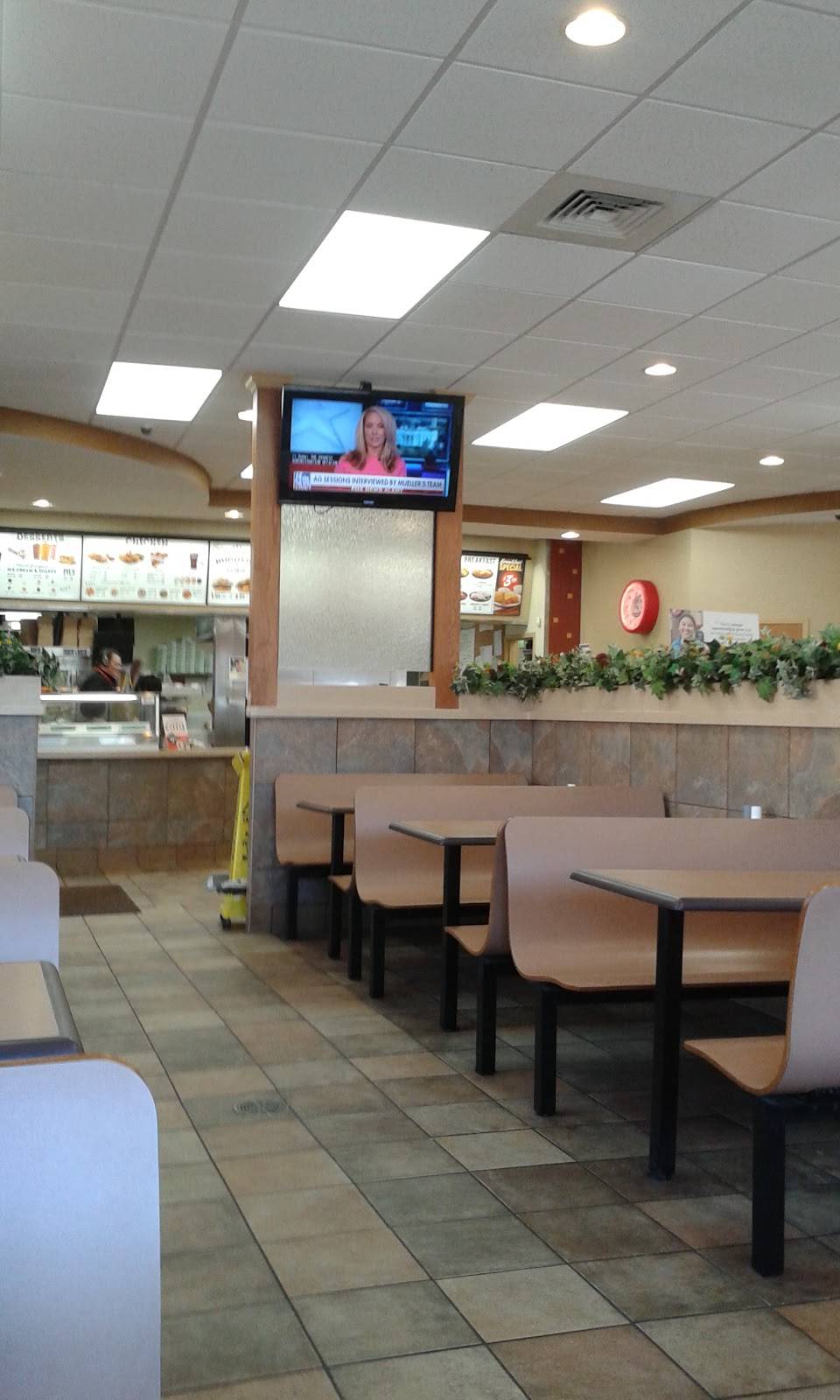 Jacks | restaurant | 921 Glenn Blvd SW, Fort Payne, AL 35967, USA | 2562736444 OR +1 256-273-6444