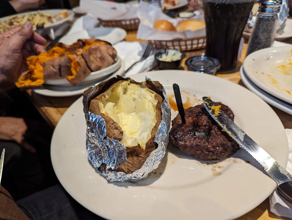 Logans Roadhouse | restaurant | 2809 W. Expwy. 83, Harlingen, TX 78552, USA | 9564400870 OR +1 956-440-0870