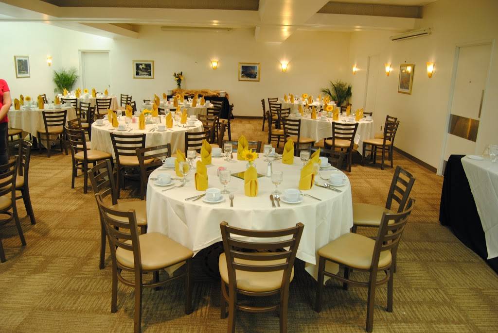 The Chartroom | restaurant | 6049 E 7th St, Long Beach, CA 90840, USA | 5629854090 OR +1 562-985-4090