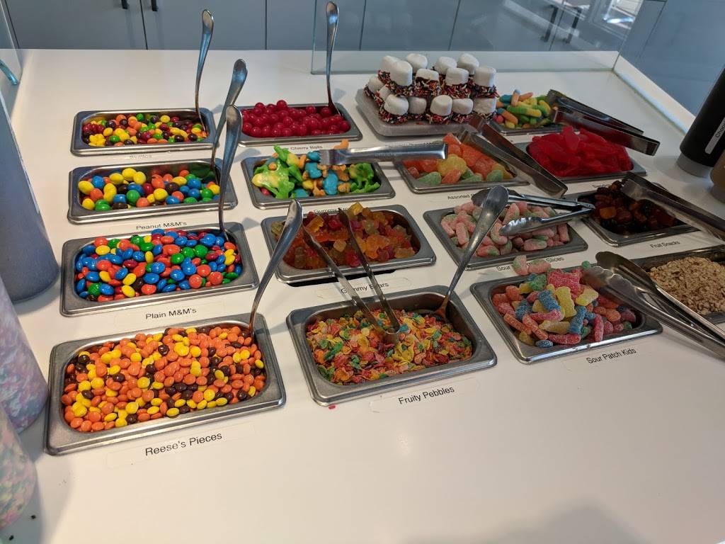 Yogurtology | restaurant | 15029 N Thompson Peak Pkwy, Scottsdale, AZ 85260, USA | 4804516900 OR +1 480-451-6900