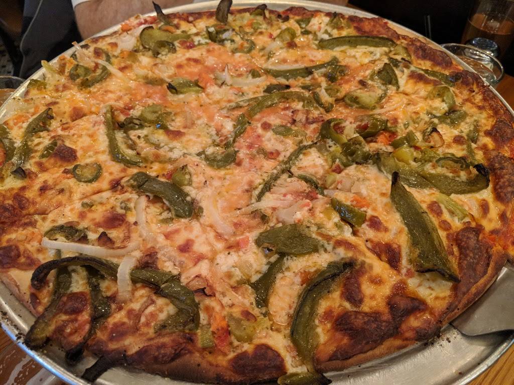 Armands Pizzeria | restaurant | 346 Yorktown Shopping Center, Lombard, IL 60148, USA | 6307853155 OR +1 630-785-3155