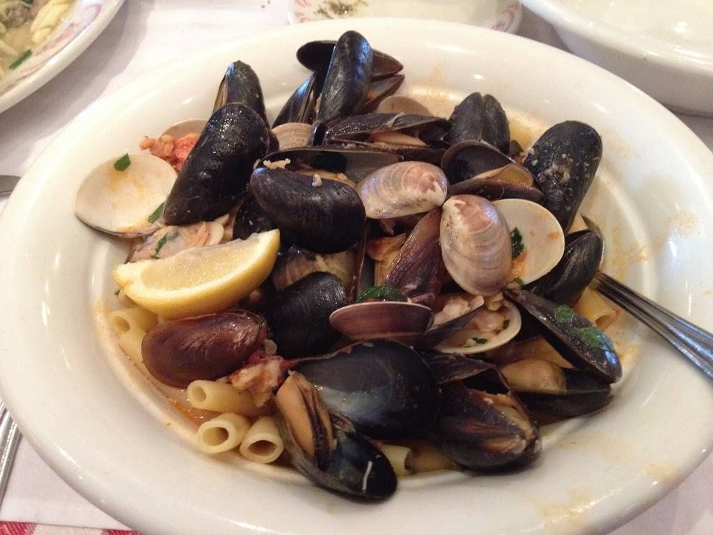 Maggianos Little Italy | restaurant | 17603 IH 10W, San Antonio, TX 78257, USA | 2104516000 OR +1 210-451-6000