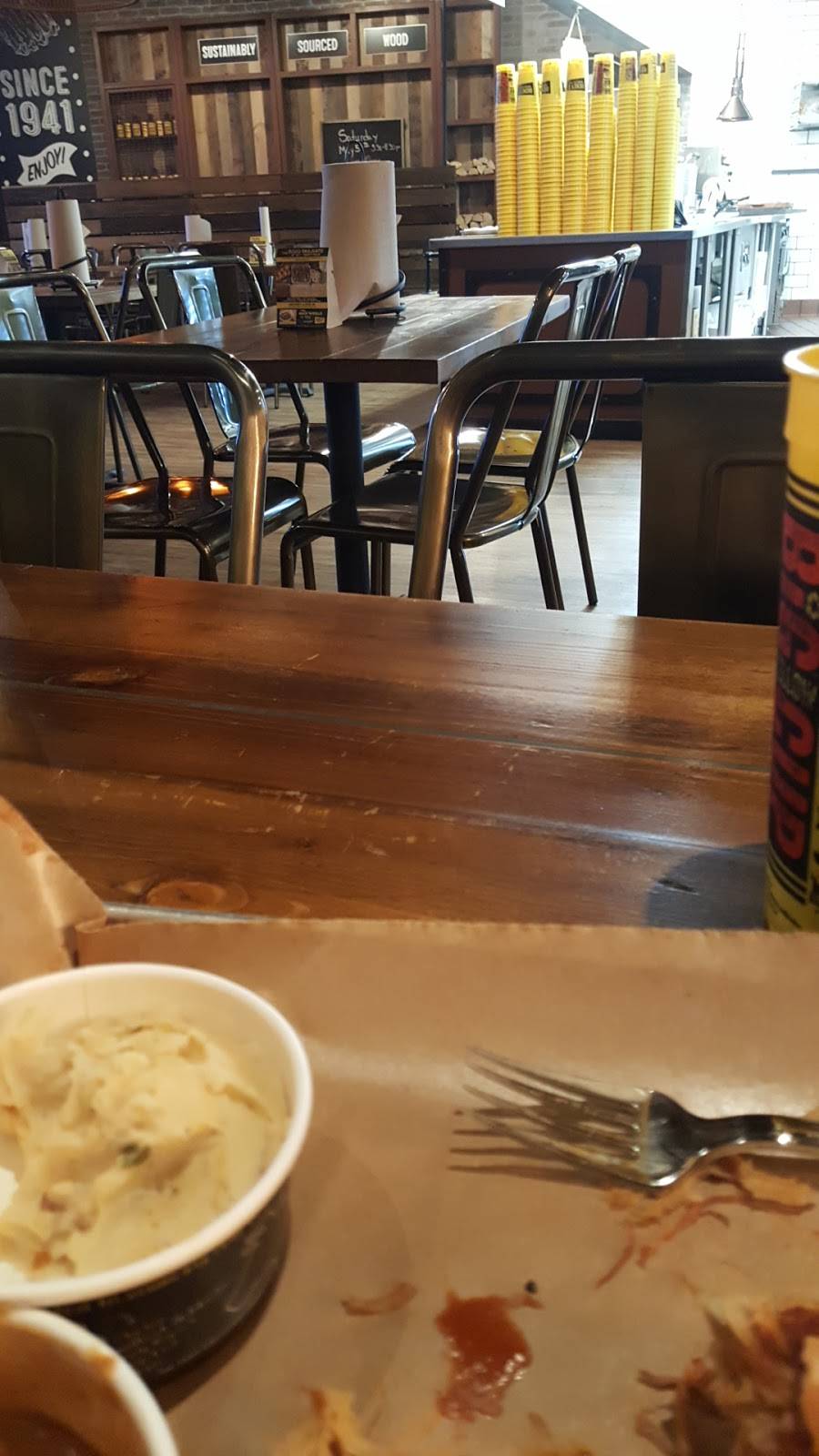 Dickeys Barbecue Pit | restaurant | 26761 Portola Pkwy, Foothill Ranch, CA 92610, USA | 9494703649 OR +1 949-470-3649