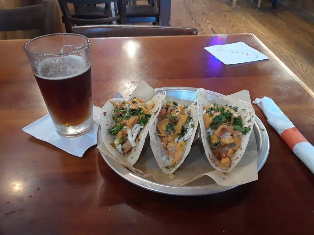 Hooters | restaurant | 19053 I-45, Conroe, TX 77385, USA | 9363219466 OR +1 936-321-9466