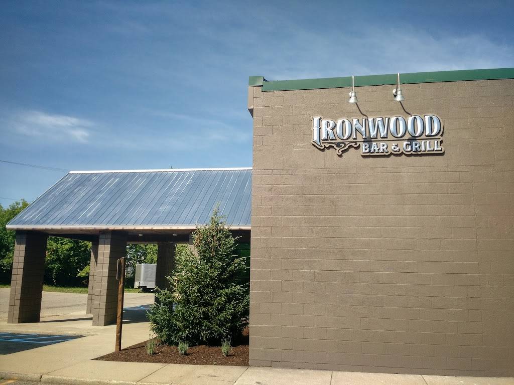 Ironwood Bar and Grill | restaurant | 2501 Wilson Ave NW, Grand Rapids, MI 49534, USA | 6163509384 OR +1 616-350-9384
