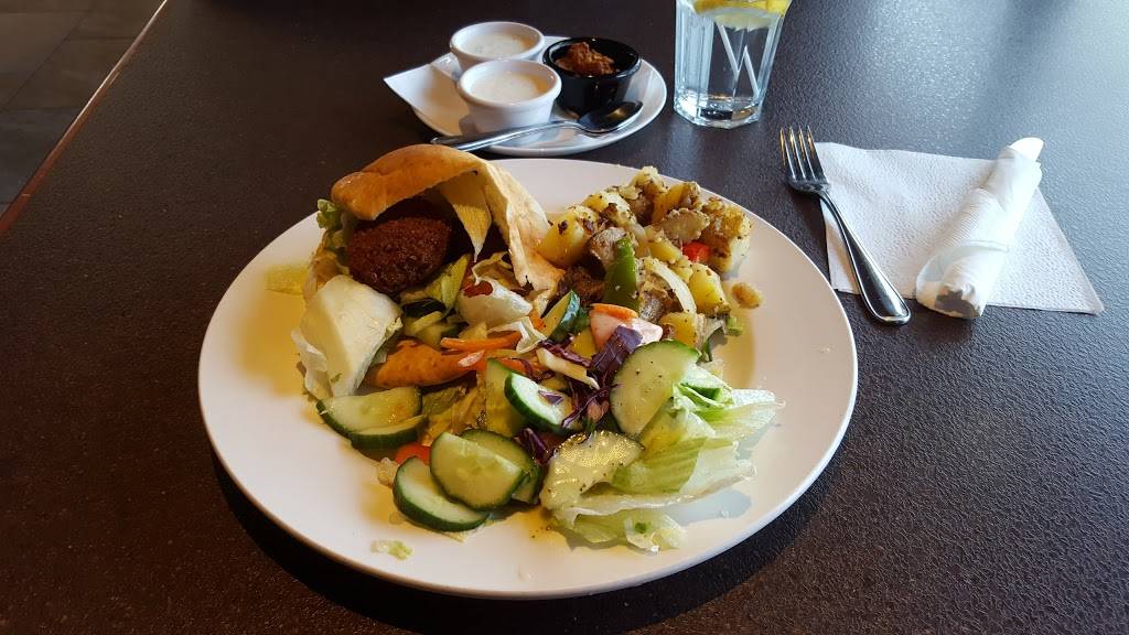 Montfort Mediterranean Grill | restaurant | 796 Brant St, Burlington, ON L7R 2J2, Canada | 9056321232 OR +1 905-632-1232