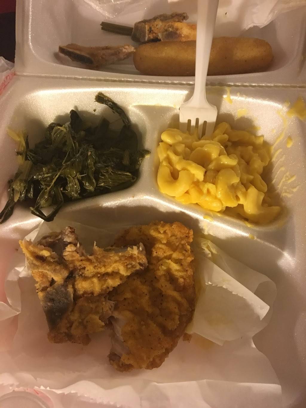 Lil Cees | restaurant | 605 Douglas Ave, Nashville, TN 37207, USA | 6152266900 OR +1 615-226-6900