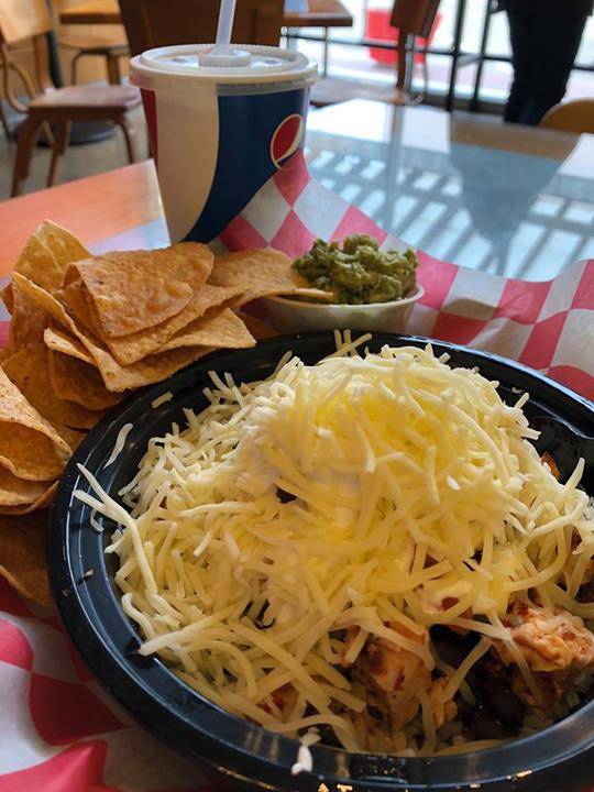 Mickeys Massive Burritos | restaurant | 620 1st St, Lasalle, IL 61301, USA | 8152201599 OR +1 815-220-1599