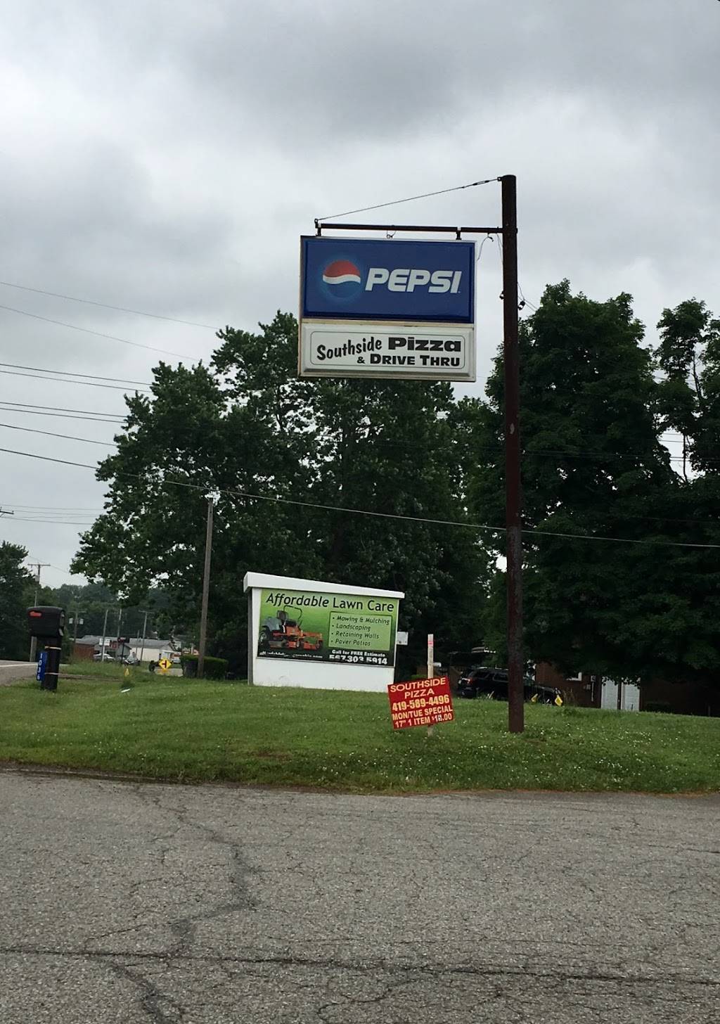Southside Pizza & Drive Thru | restaurant | 1026 Lucas Rd, Mansfield, OH 44905, USA | 4195894496 OR +1 419-589-4496