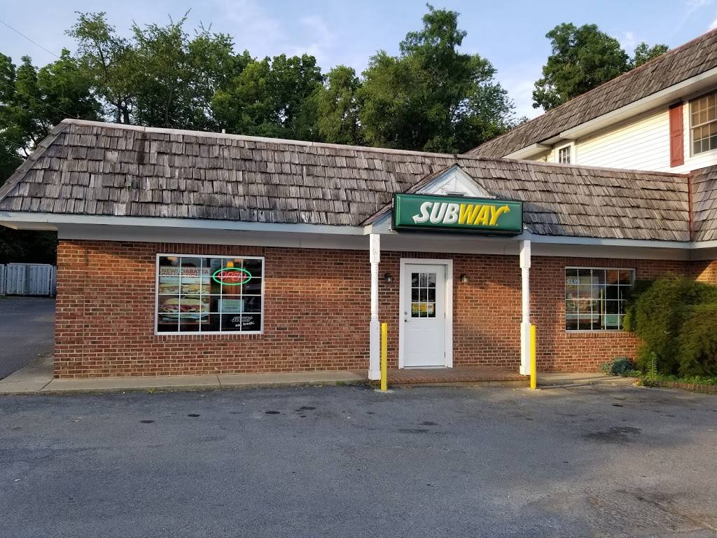 Subway | restaurant | 112 W Main St, Berryville, VA 22611, USA | 5409550033 OR +1 540-955-0033