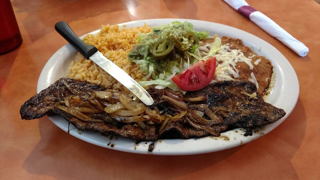 Potros Garcia | restaurant | 2804 N Court St, Ottumwa, IA 52501, USA | 6416821169 OR +1 641-682-1169