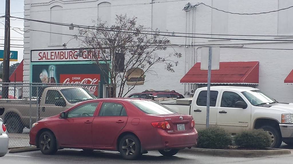 Salemburg Grill | restaurant | 100 S Main St, Salemburg, NC 28385, USA | 9105253292 OR +1 910-525-3292