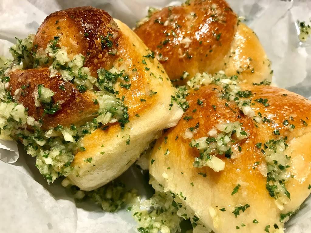 Mamma Mia Italian Restaurant | restaurant | 3841 Woolbright Rd, Boynton Beach, FL 33436, USA | 5613690670 OR +1 561-369-0670