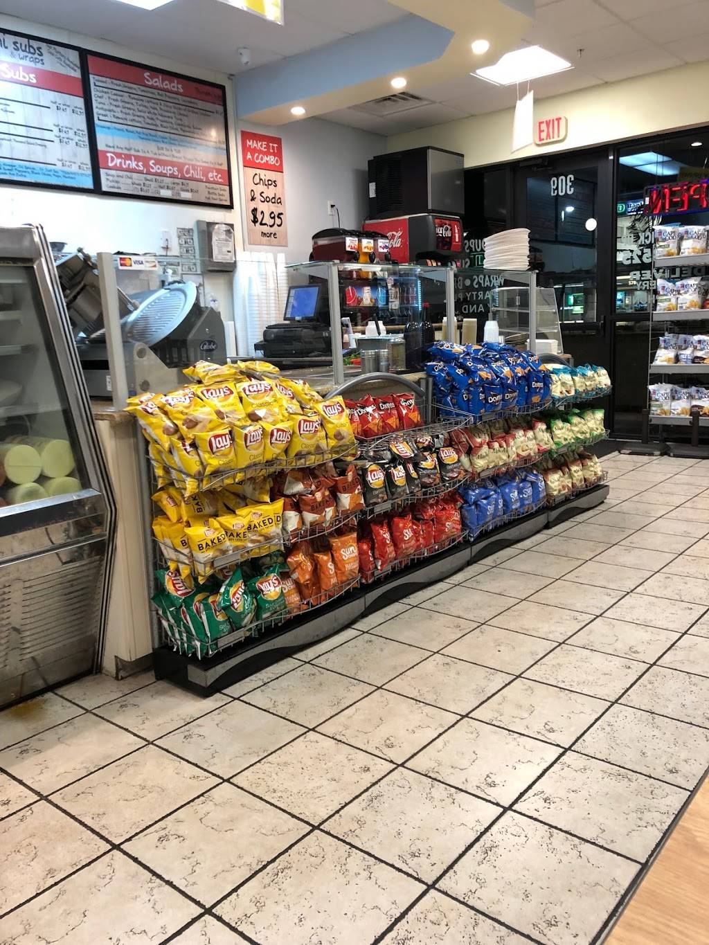 Tsunami Subs and Wraps | restaurant | 309 E Woolbright Rd, Boynton Beach, FL 33435, USA | 5617398525 OR +1 561-739-8525