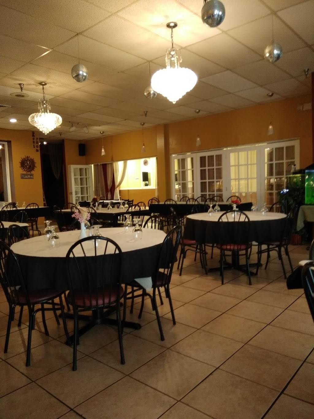 Thumka Indian Restaurant & Banquet Hall | restaurant | 2336 W Higgins Rd, Hoffman Estates, IL 60169, USA | 8478848400 OR +1 847-884-8400