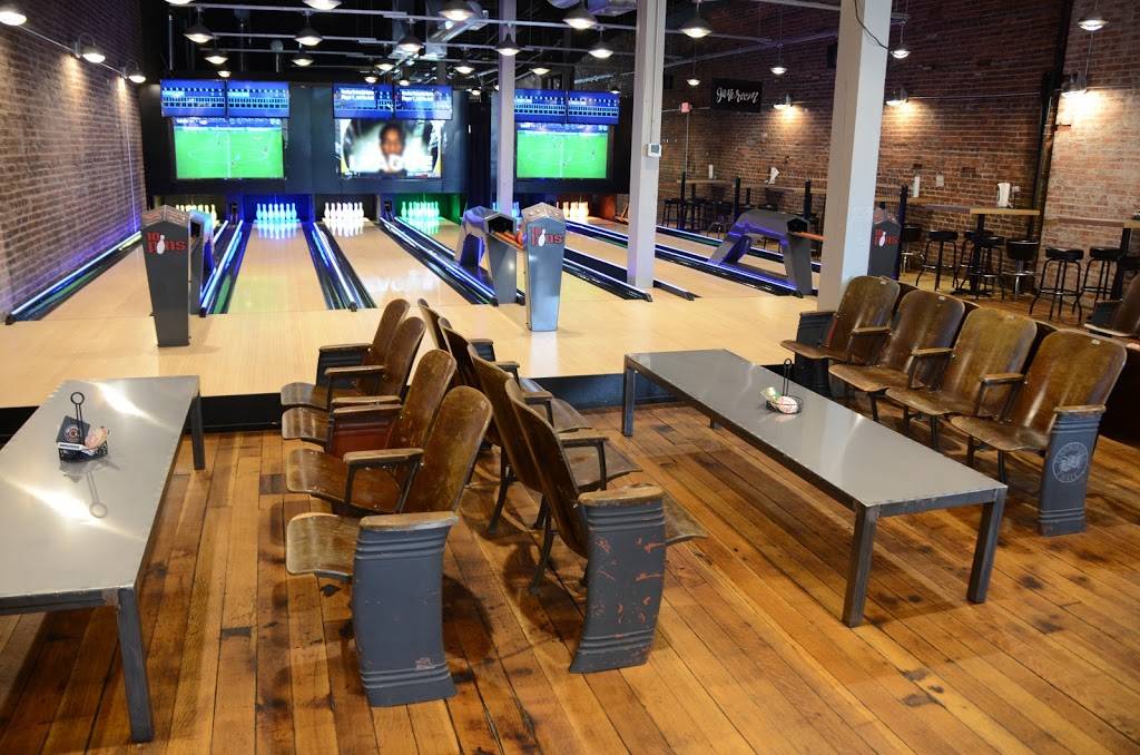 10 Pins | night club | 27 W Monroe St, Franklin, IN 46131, USA | 3177393578 OR +1 317-739-3578