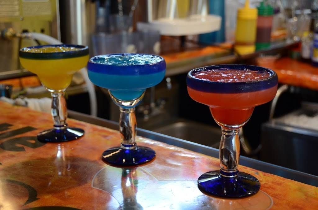 Little Mexico | restaurant | 102 W 9th St, Alton, IL 62002, USA | 6184331610 OR +1 618-433-1610