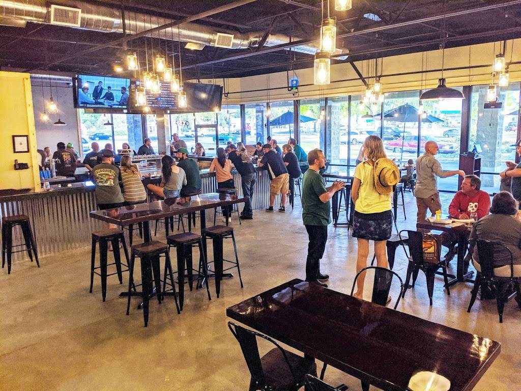 Mammoth Oak Brewing Company | restaurant | 1107 W N Blvd Suite 26, Leesburg, FL 34748, USA | 3523260100 OR +1 352-326-0100