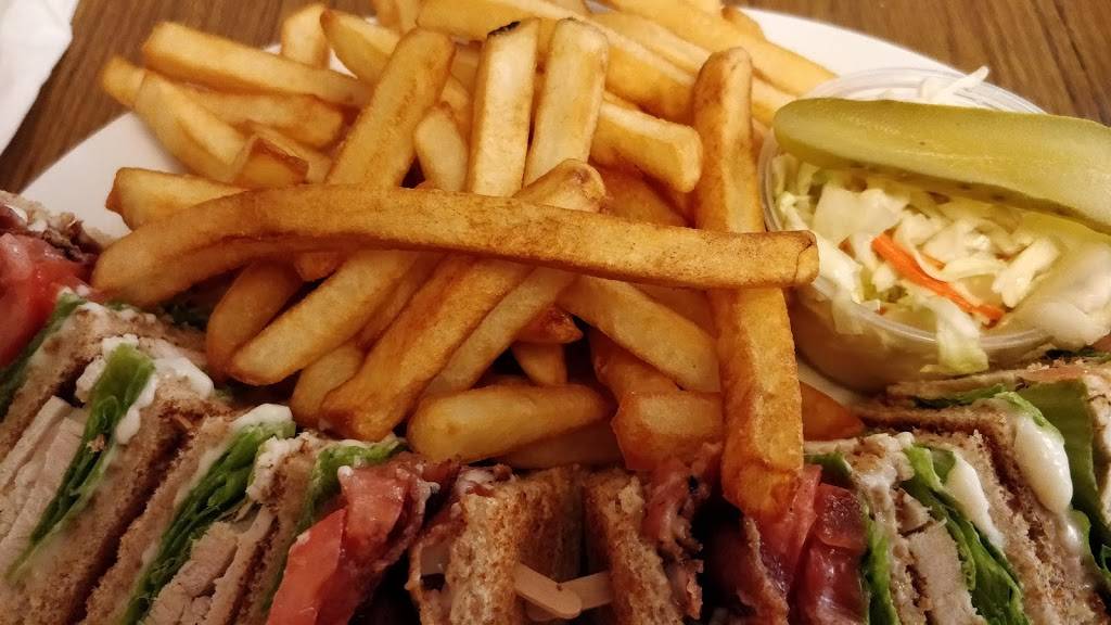 Town & Country Restaurant | restaurant | 683 Eramosa Rd, Guelph, ON N1E 5Z8, Canada | 5198235041 OR +1 519-823-5041