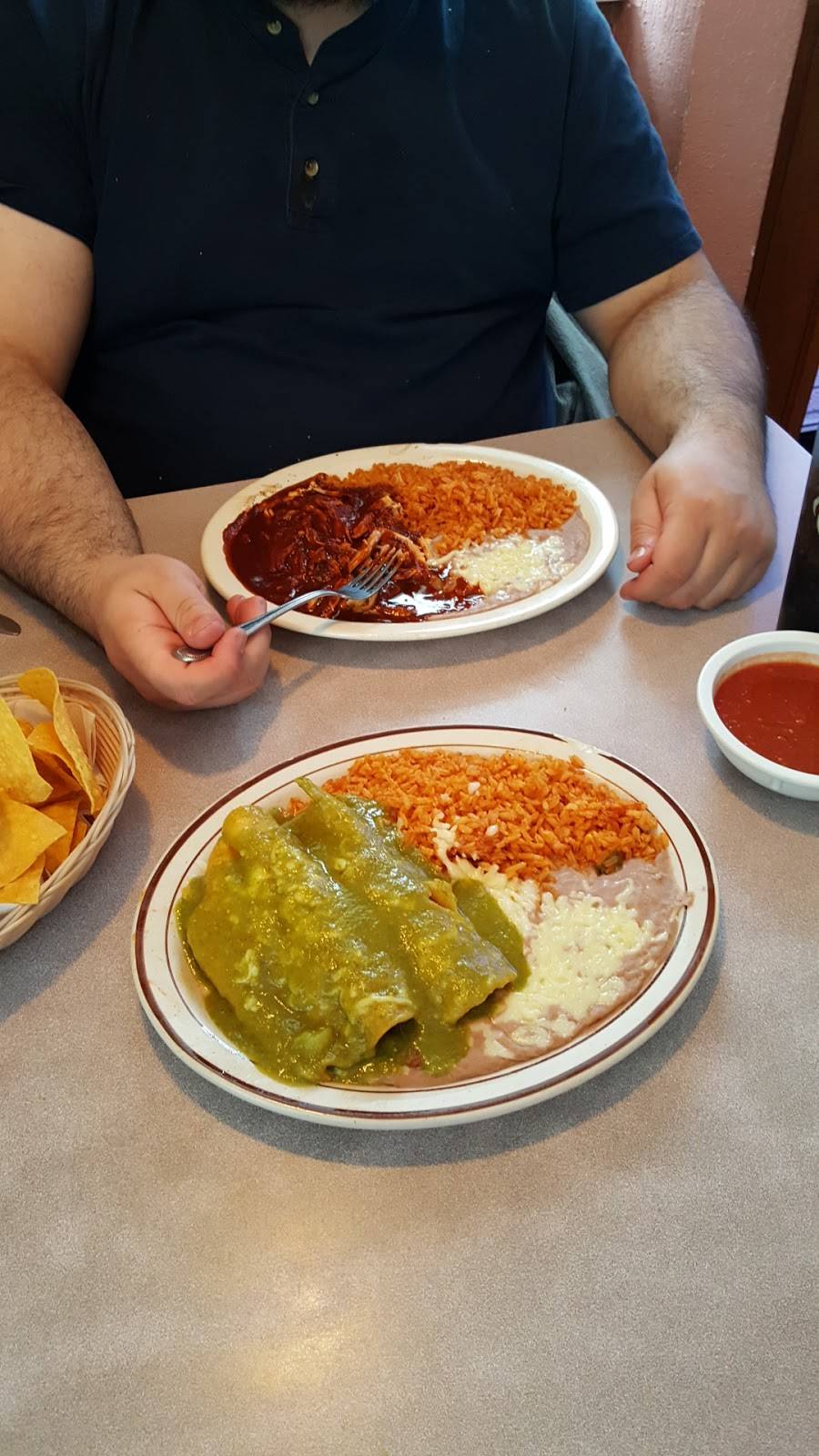 El Portal | restaurant | 6999 E Main St, Reynoldsburg, OH 43068, USA | 6147510725 OR +1 614-751-0725