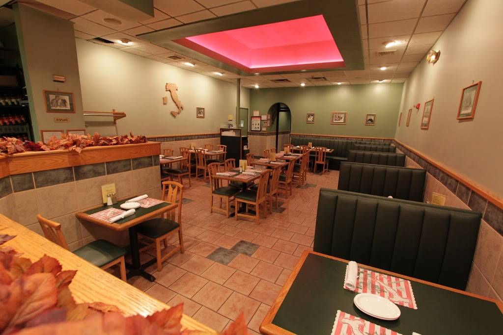 Mamma Santina Pizza | restaurant | 201 Orinoco Dr, Brightwaters, NY 11718, USA | 6316657880 OR +1 631-665-7880