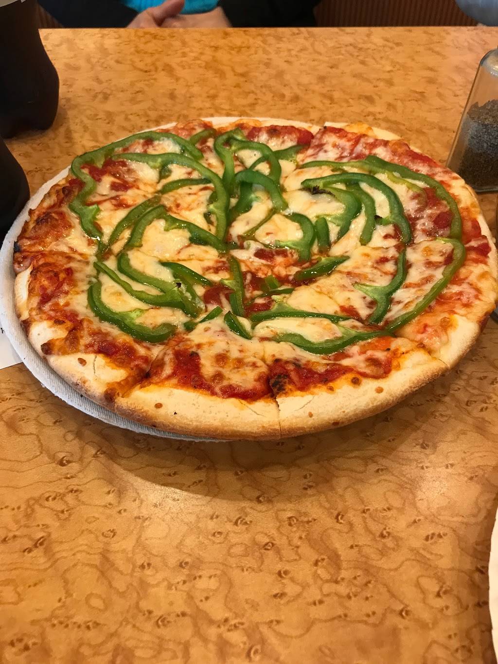 Singas Famous Pizza | meal delivery | 99 N Beverwyck Rd, Lake Hiawatha, NJ 07034, USA | 9732632626 OR +1 973-263-2626