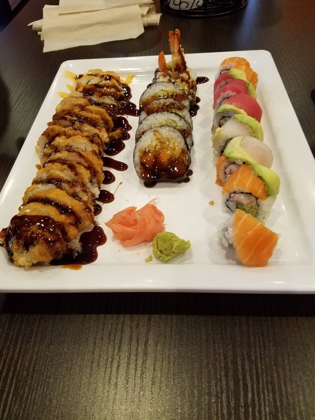 Hachi Sushi | restaurant | 6516 E Riverside Blvd, Loves Park, IL 61111, USA | 8156369888 OR +1 815-636-9888