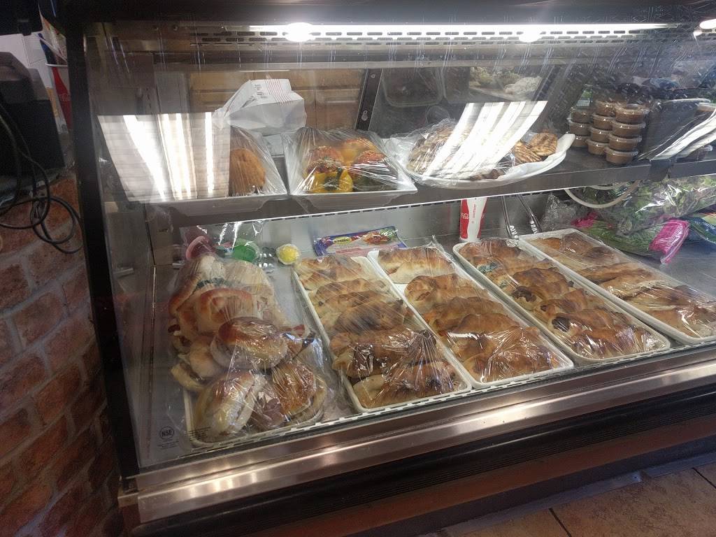 Tomato & Basil Pizzeria | restaurant | 1692 Merrick Rd, Merrick, NY 11566, USA | 5163779500 OR +1 516-377-9500