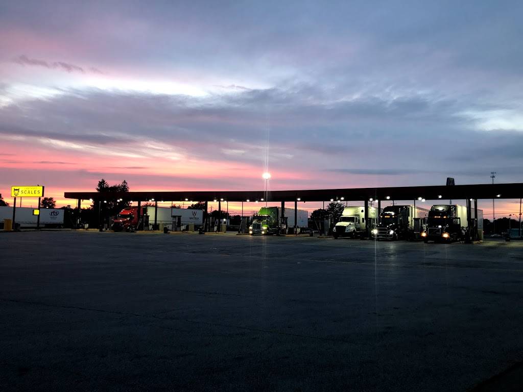 Flying J Travel Center | restaurant | 420 E Main St, Beaverdam, OH 45808, USA | 4196438001 OR +1 419-643-8001