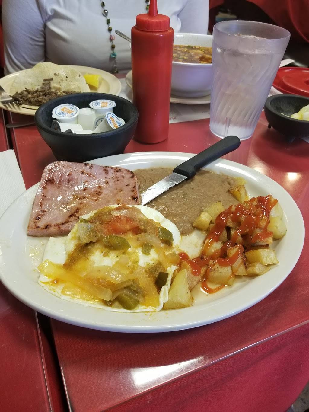 Oasis Cafe | restaurant | 323 N Main Ave, San Antonio, TX 78205, USA | 2102237077 OR +1 210-223-7077