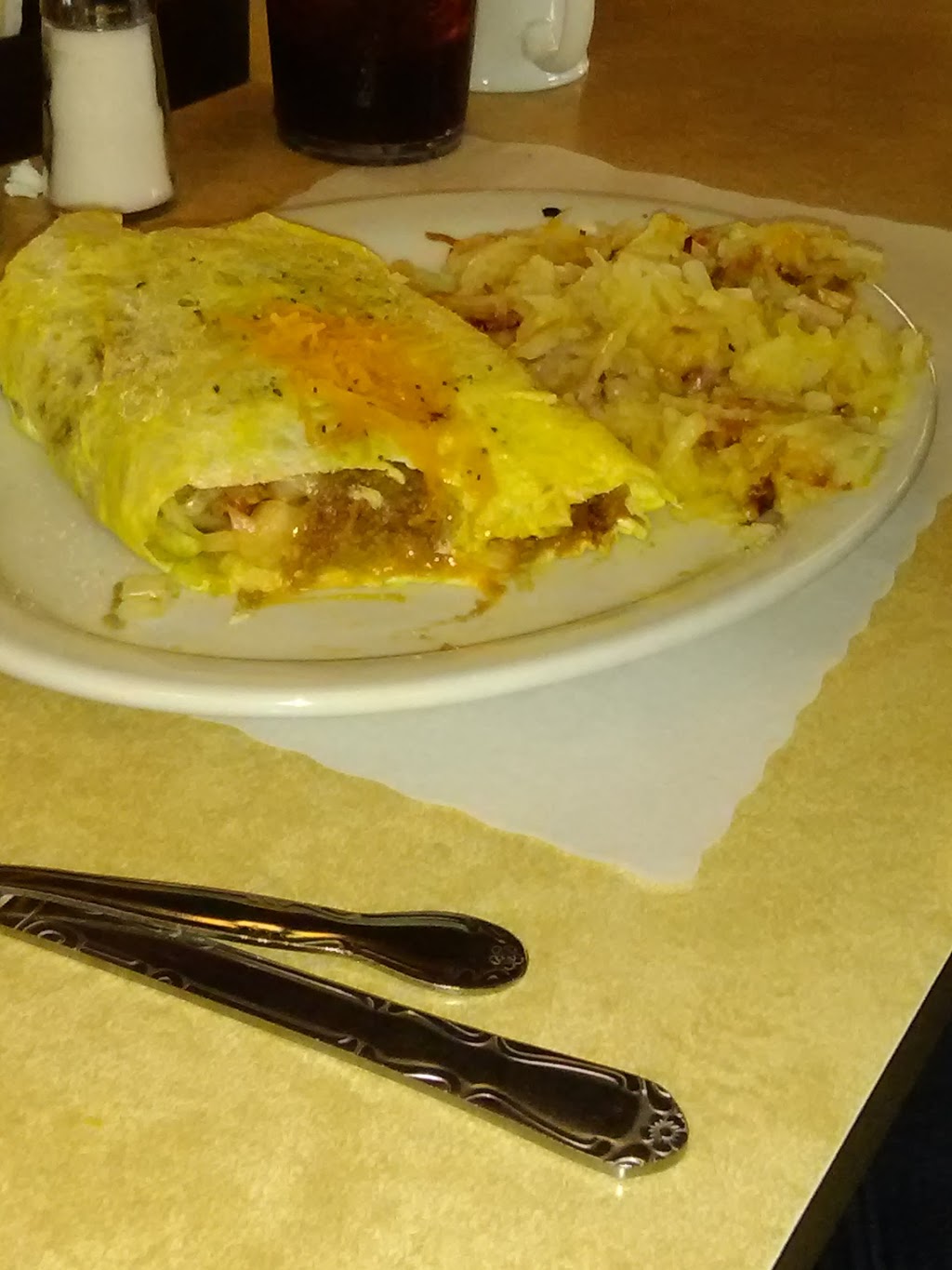 K Cs Family Restaurant | restaurant | 1430 N Minnesota Ave, Sioux Falls, SD 57104, USA | 6053389713 OR +1 605-338-9713