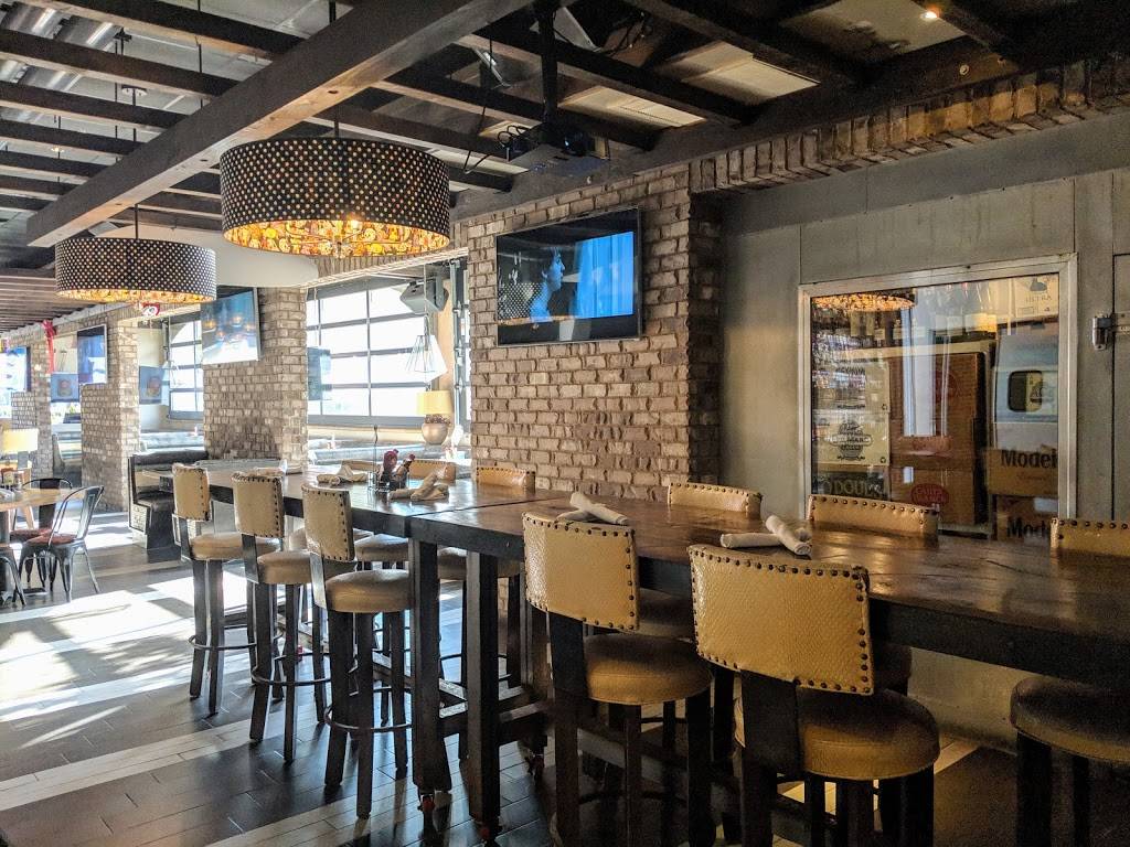 DosToros | restaurant | 221 Main St, Huntington Beach, CA 92648, USA | 7145363194 OR +1 714-536-3194