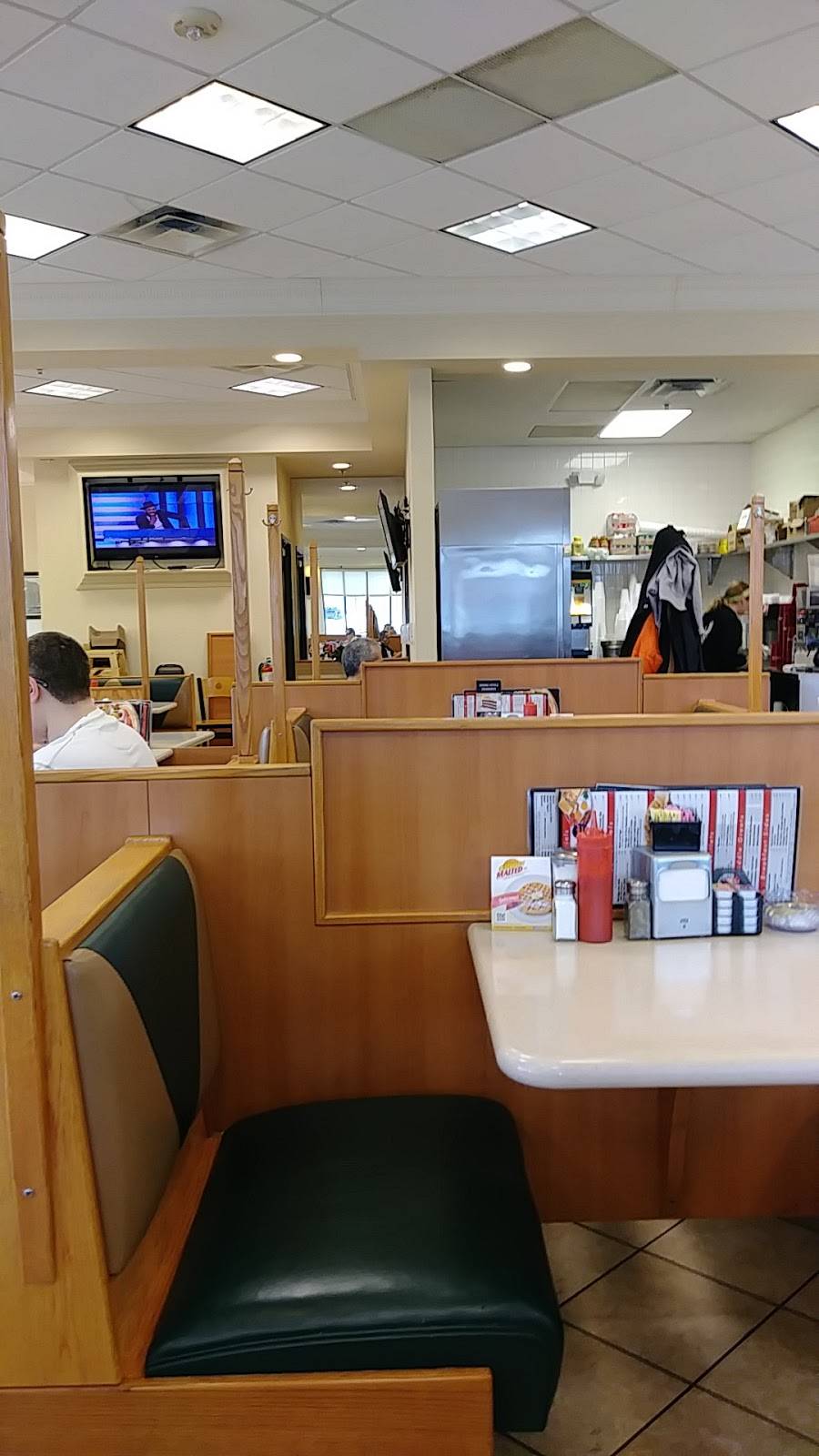 Leos Coney Island | restaurant | 1342 Anna J Stepp Rd, Ypsilanti, MI 48197, USA | 7345479202 OR +1 734-547-9202