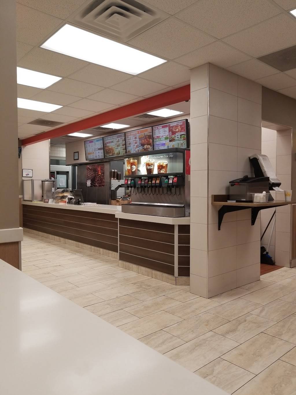 Burger King | restaurant | 108 N Larkin Ave, Joliet, IL 60435, USA | 8157257928 OR +1 815-725-7928