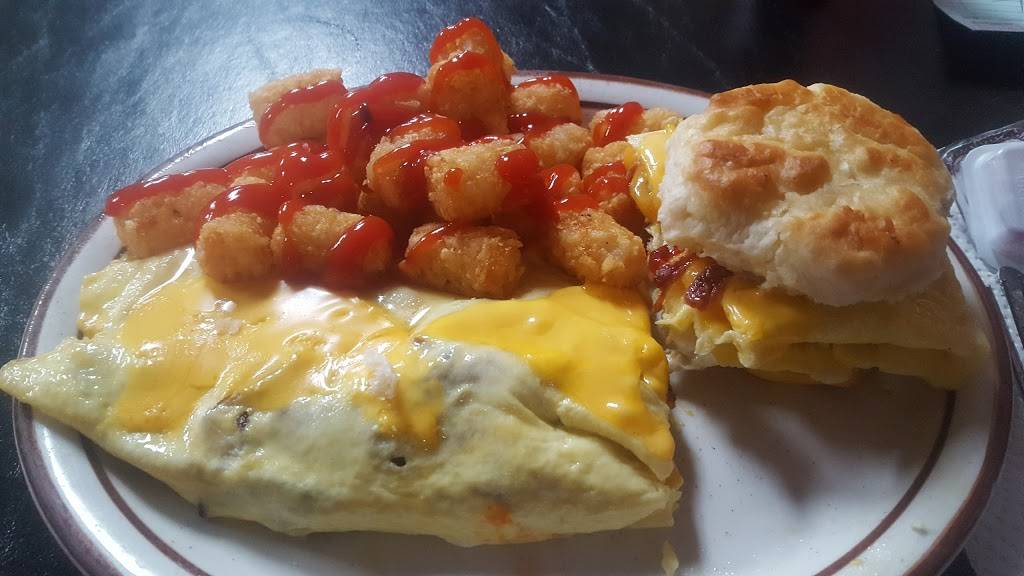 Town Square Diner | restaurant | 126 Reform St, Carrollton, AL 35447, USA | 2053678433 OR +1 205-367-8433