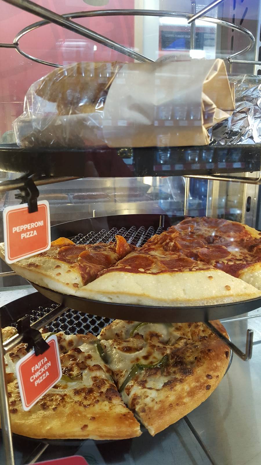 Circle K | meal takeaway | 1239 Roosevelt Trail, Raymond, ME 04071, USA | 2076555001 OR +1 207-655-5001