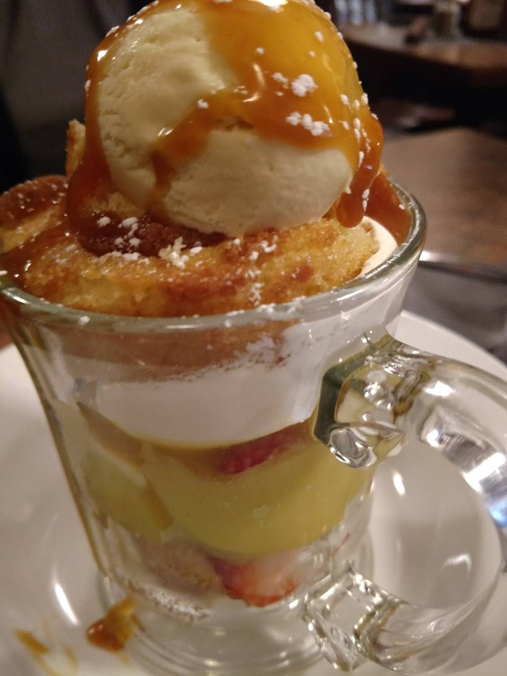 Gate House Grill | restaurant | 8220 Main St, Buffalo, NY 14221, USA | 7165650338 OR +1 716-565-0338