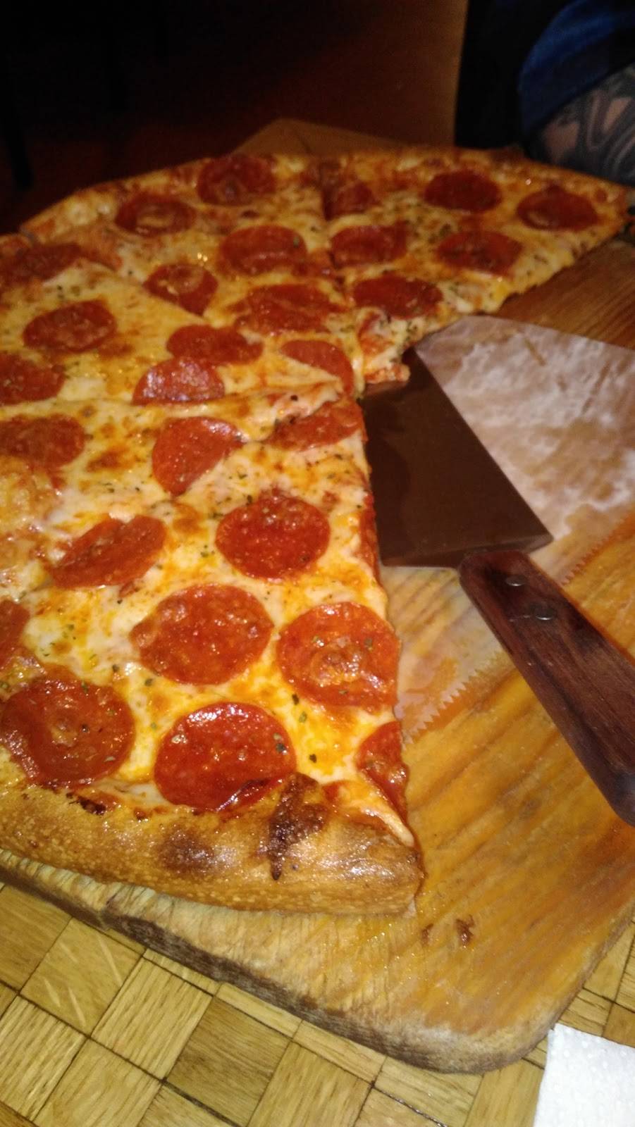 Italian Pizza Pub | restaurant | 807 W Walnut St, Johnson City, TN 37604, USA | 4239280808 OR +1 423-928-0808